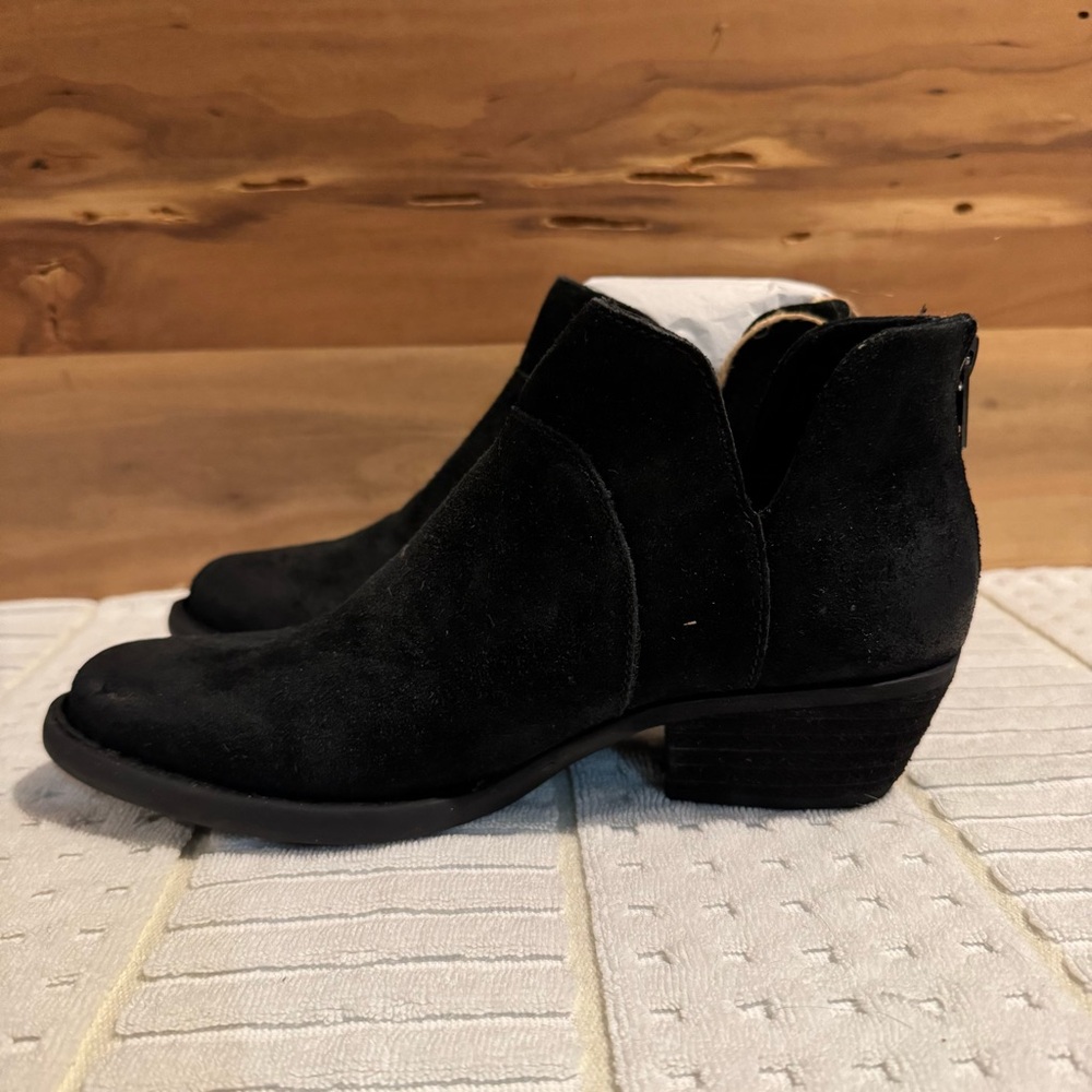 Born Shari II Bootie. Black. Size 6.5 NWT.